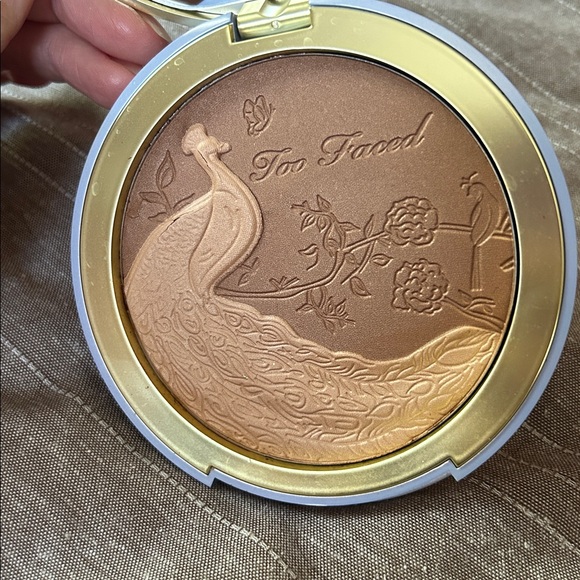 Too Faced Natural Lust Bronzer 🦚 - Picture 3 of 5